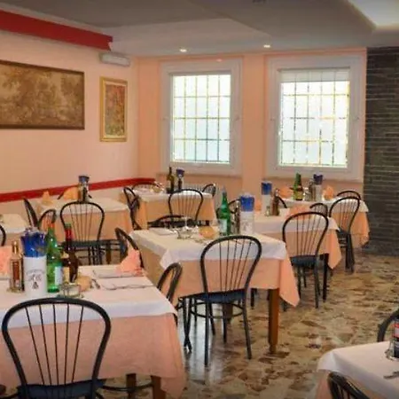 Albergo Moderna-3