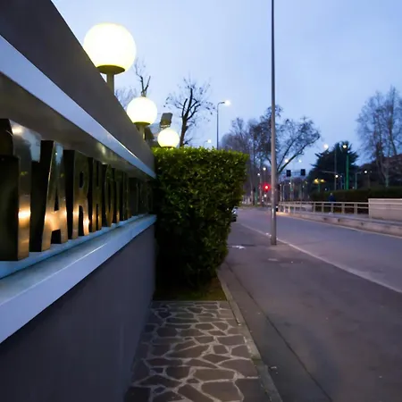 Starhotels Tourist-2