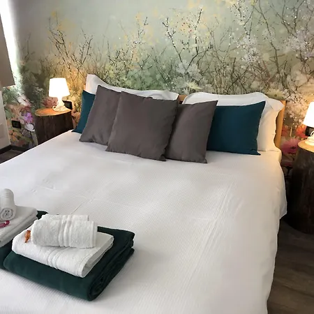 Francis Superior Rooms-3