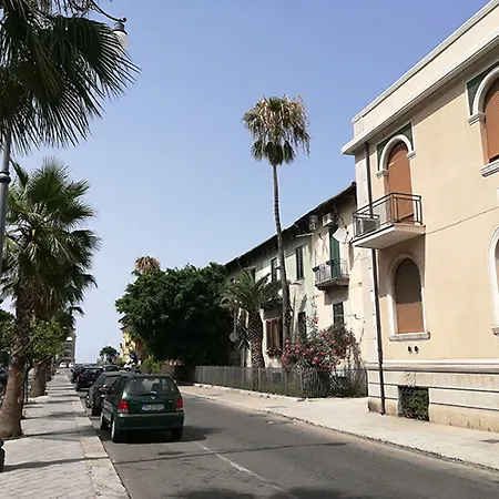 Guest House B&B Via Marina-3