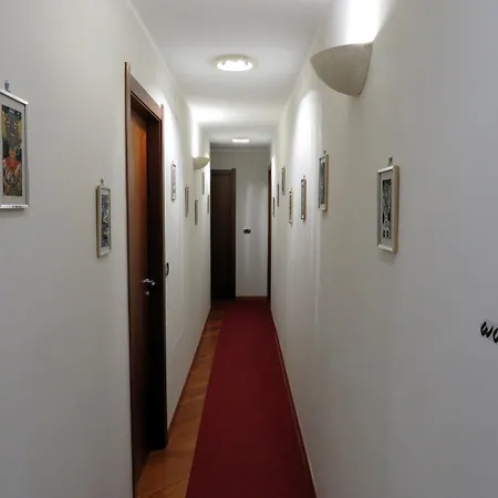 B&B Studio 162-3
