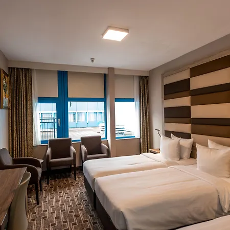 Xo Hotels Blue Square-2