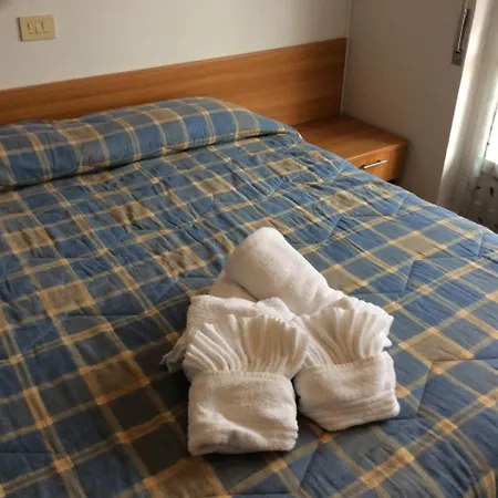 Hotel Aurora-2