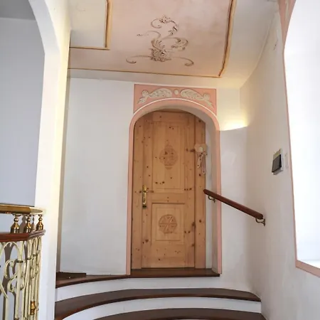 Sembenini Palace-2