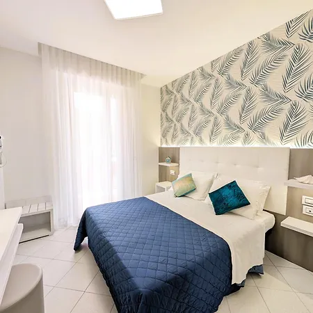Hotel Ariane - Beachfront, Xxl Breakfast & Sea View-2