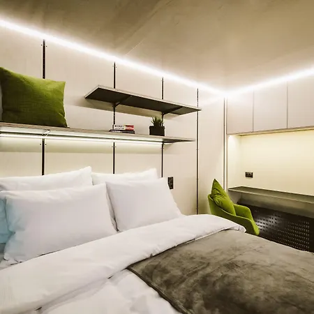 Hektor Container Hotel-2