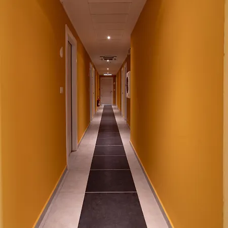 Hotel Rainbow ***S-3
