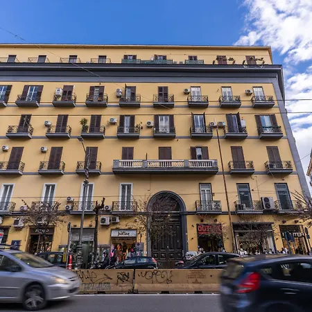 Gallery Suite Naples-2