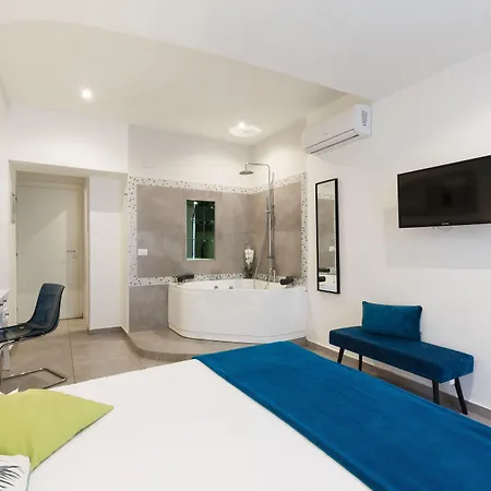 Aeterna Rooms Collection Guesthouse-3
