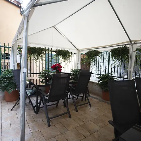 Flatinrome Trastevere Deluxe Rooms - Jacuzzi - Accetta Bonus Vacanze-3