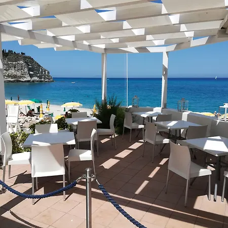 Le Roccette Mare-3