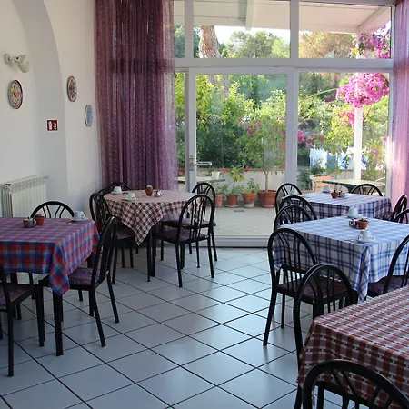 Hotel Villa Cecilia-2