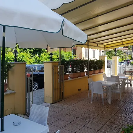 Hotel Margot-3