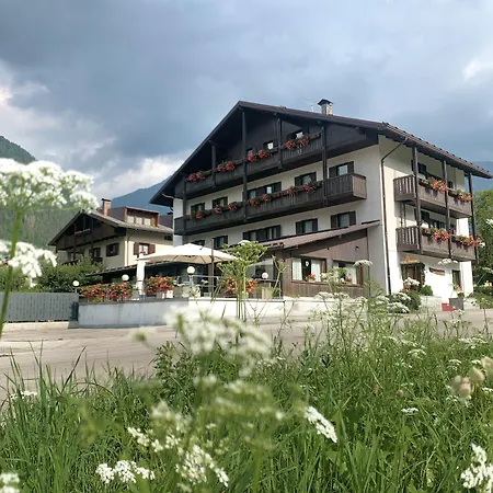 Hotel Ferrari-2