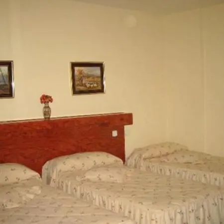 Hostal Moncloa-3