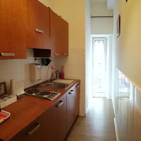 Julius Caesar Home-3