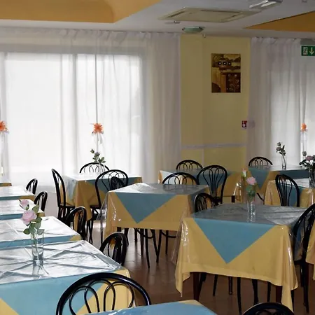 Hotel Criss-2