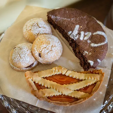 MONART HOSPITALITY Capodimonte-3
