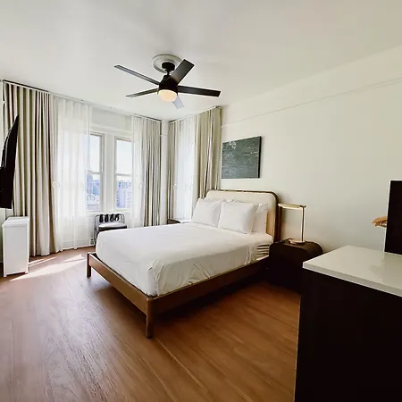 Found Hotel Carlton, Nob Hill-2