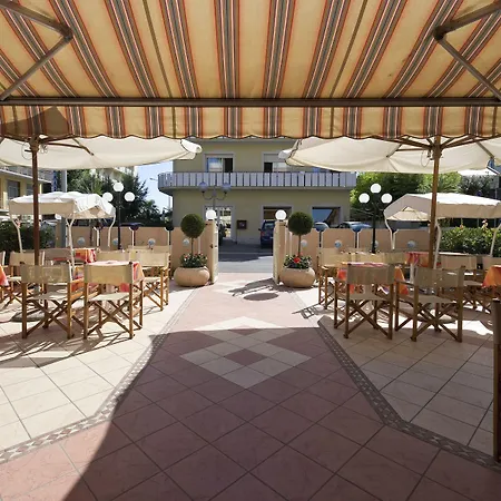 Hotel Losanna Cervia-2
