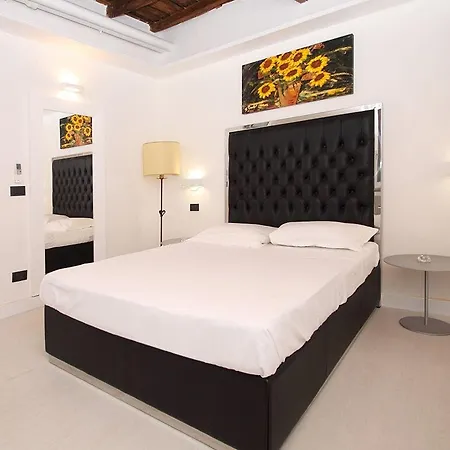 LHP Suite Roma Piazza di Spagna-3