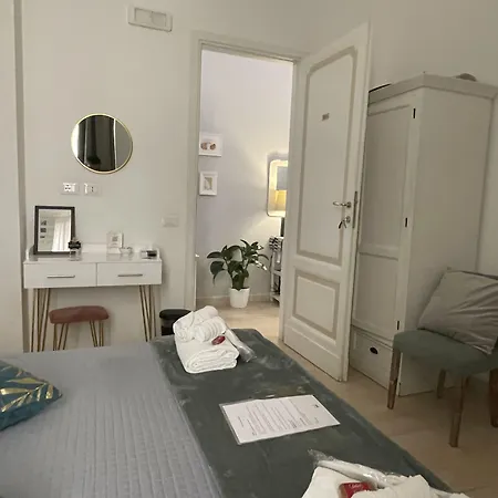 Ad Cavour Luxury Rooms - By Ad Roma-3