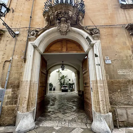 Palazzo dei Conti di Lecce eleganti suite-3