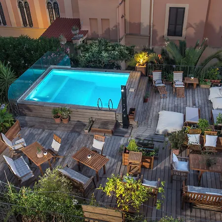 Palm Gallery Hotel-3