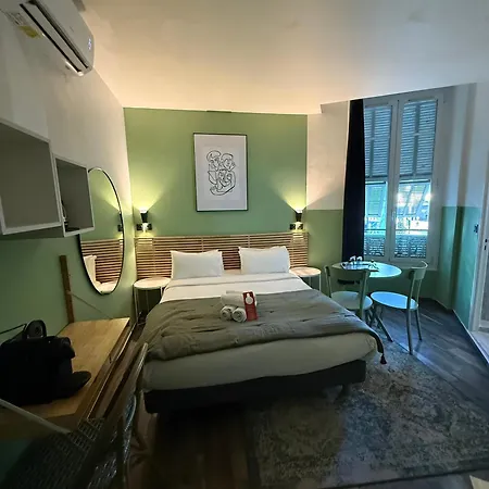 Hotel De Berne-3