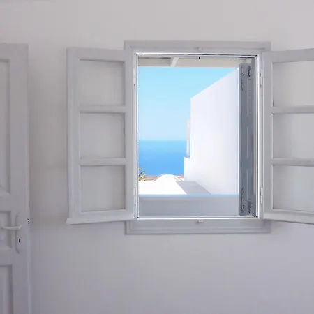 Phaos Santorini Suites-3