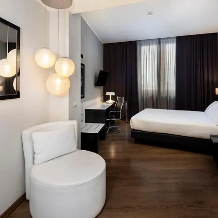 Holiday Inn Genoa City By Ihg-3