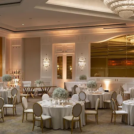 Sheraton Universal-3