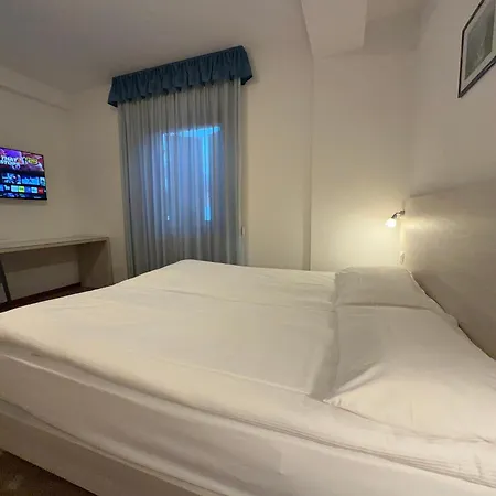 Hotel International-3