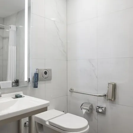 Doubletree By Hilton Istanbul - Moda-2