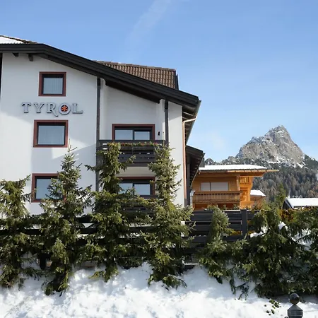 Hotel Tyrol-3