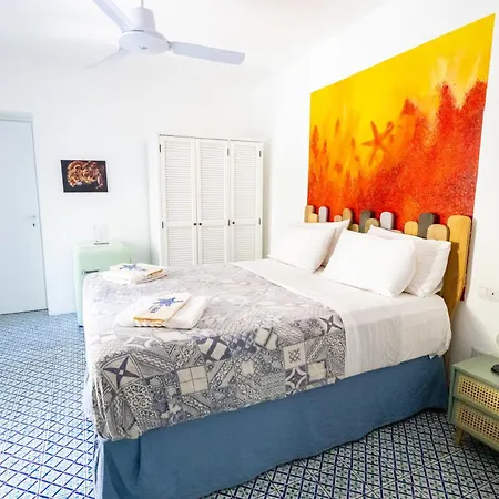 Art B&B-3