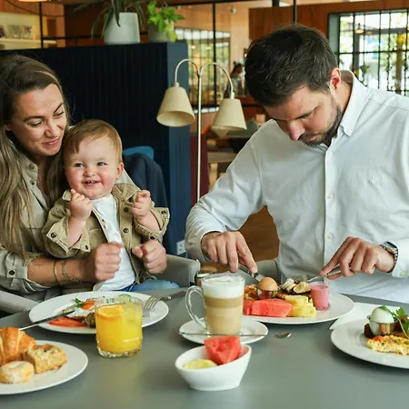 Courtyard By Marriott Amsterdam-2
