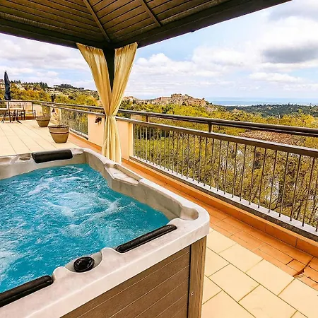 Arts Club Suite & Spa-3