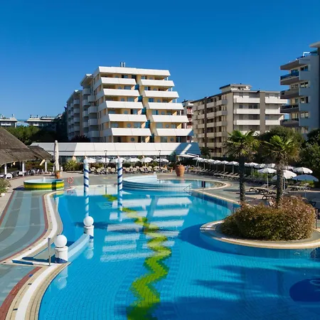 Aparthotel Holiday-3