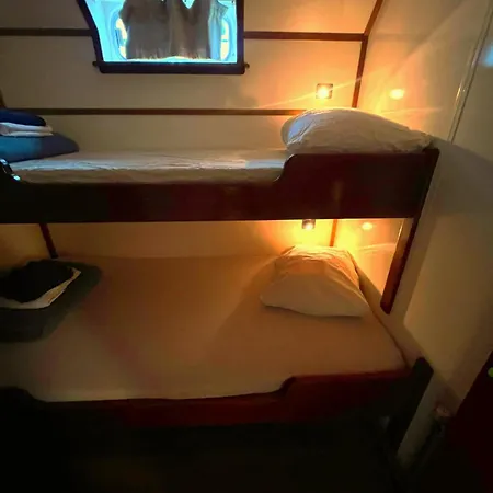 Amsterdam Hotelboat-3