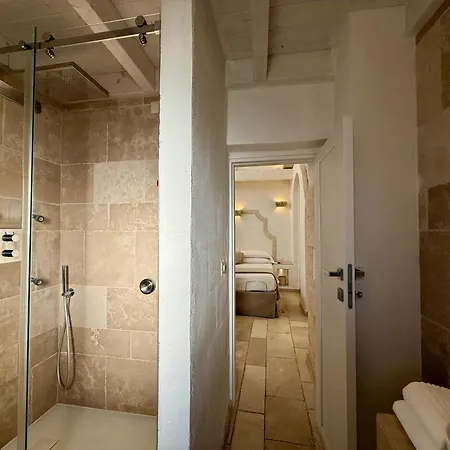 Vittorio Emanuele Charming Suites-3