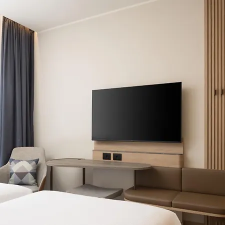 Courtyard By Marriott Milano Linate-2