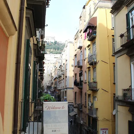 BlackWoody Contemporary Rooms - Napoli Centro Storico Via Toledo-2