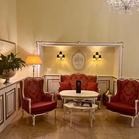 Schlosshotel Roemischer Kaiser-3