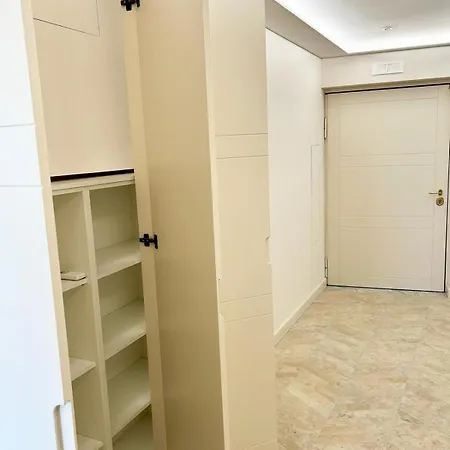 Tiffany & Babylon Luxury Stay-2