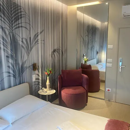 Hotel Jerry - Beachfront & Private Pool-2