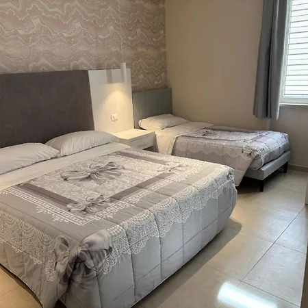 Ilenia'S Boutique Rooms-2