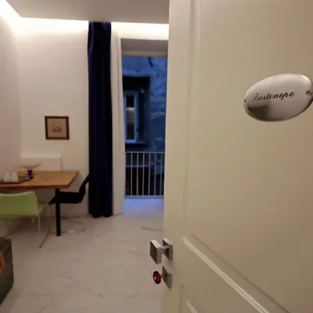 Relais Santa Lucia sul Mare, Napoli-3