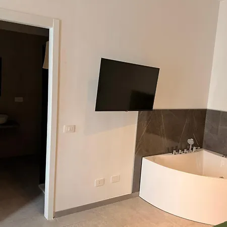Modern Suites By YOU Rhome in Garbatella-2