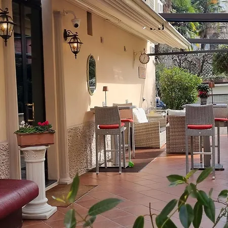 Hotel Charly-3